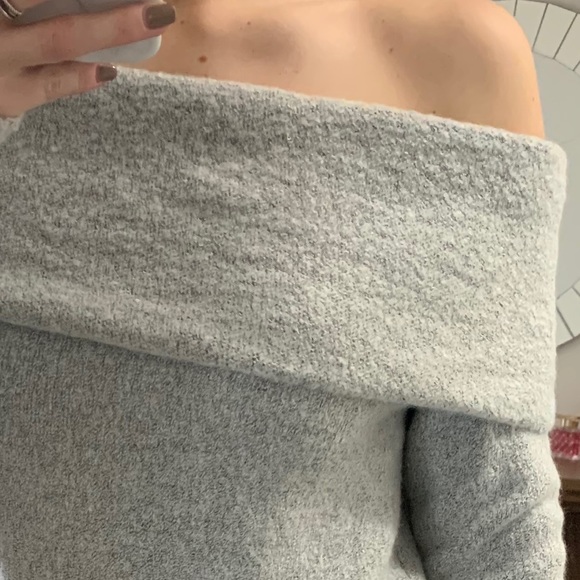 Off The Shoulder Sweater - Picture 3 of 5